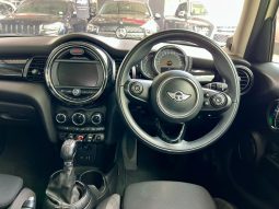 
										MINI Hatch 5-Door Cooper Steptronic full									