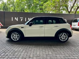 
										MINI Hatch 5-Door Cooper Steptronic full									