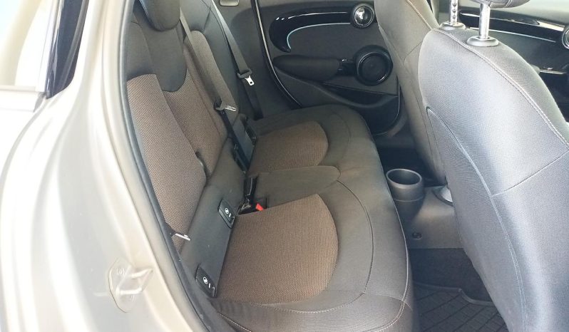 
								MINI Hatch 5-Door Cooper Steptronic full									