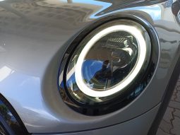 
										MINI Hatch 5-Door Cooper Steptronic full									