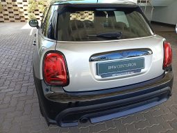 
										MINI Hatch 5-Door Cooper Steptronic full									