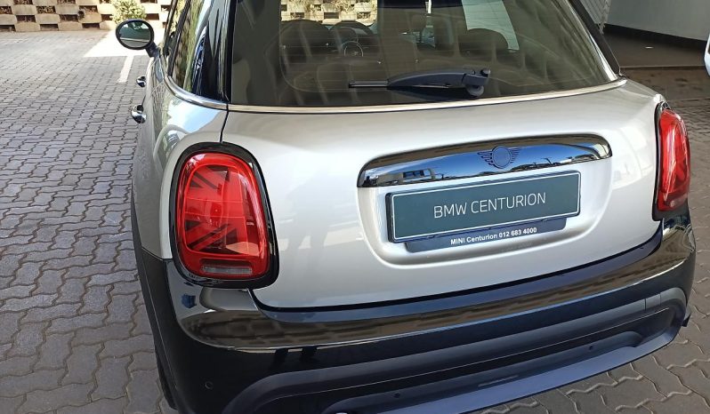 
								MINI Hatch 5-Door Cooper Steptronic full									