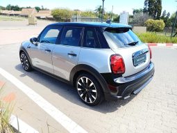 MINI Hatch 5-Door Cooper Steptronic