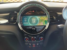 
										MINI Hatch 5-Door Cooper Steptronic full									