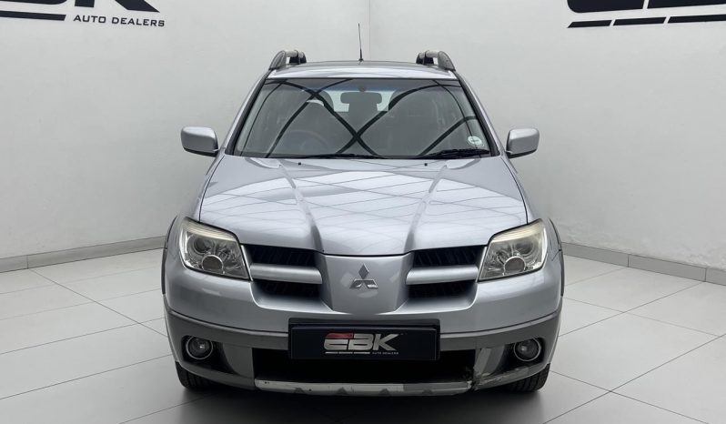 
								Mitsubishi Outlander 2.4 Gls At full									
