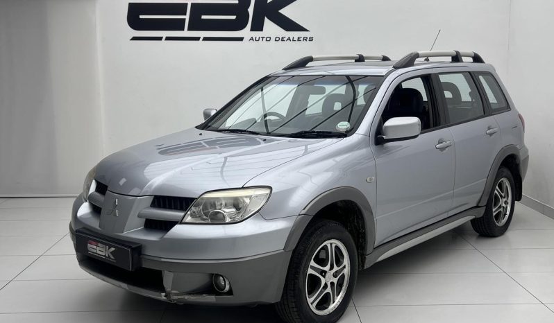 
								Mitsubishi Outlander 2.4 Gls At full									