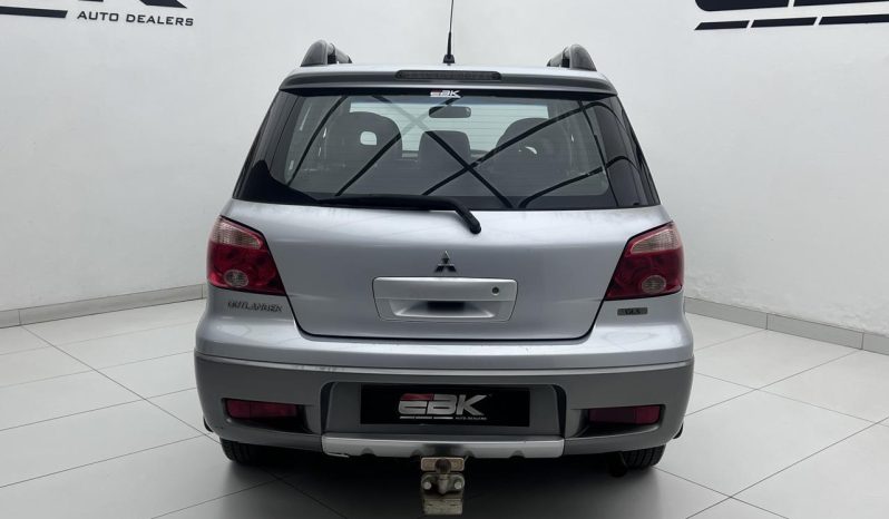 
								Mitsubishi Outlander 2.4 Gls At full									