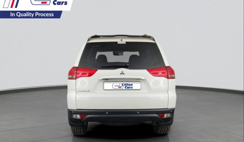 
								Mitsubishi Pajero 2.5 Di-D Sport Gls 4X2 At full									