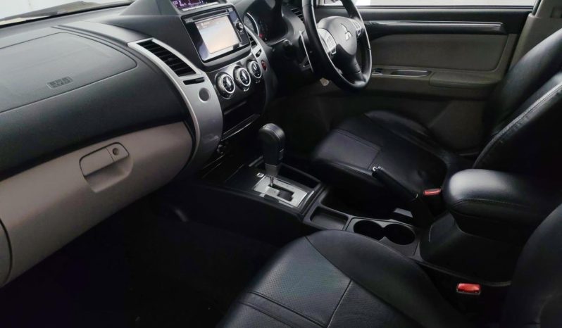 
								Mitsubishi Pajero 2.5 Di-D Sport Gls 4X2 At full									