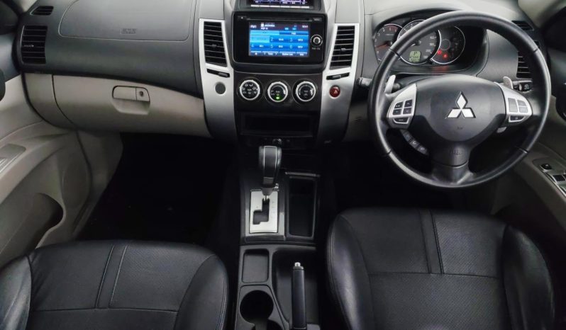 
								Mitsubishi Pajero 2.5 Di-D Sport Gls 4X2 At full									