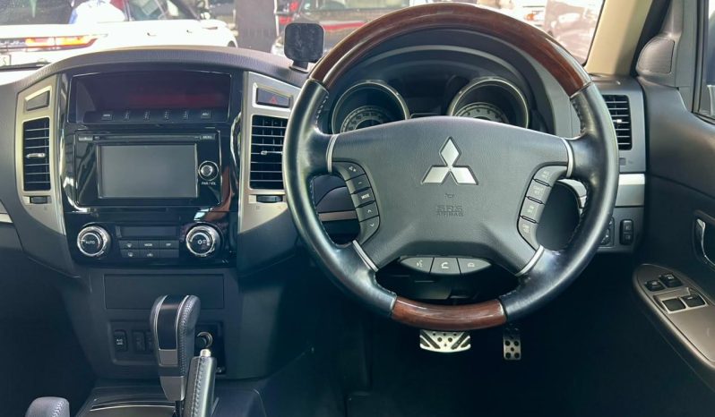 
								Mitsubishi Pajero 3.2 Gls Swb At full									