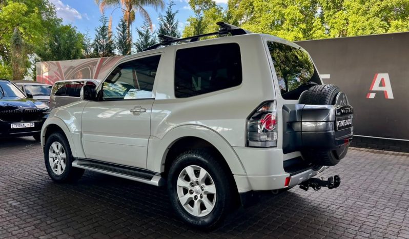 
								Mitsubishi Pajero 3.2 Gls Swb At full									