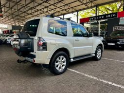 
										Mitsubishi Pajero 3.2 Gls Swb At full									