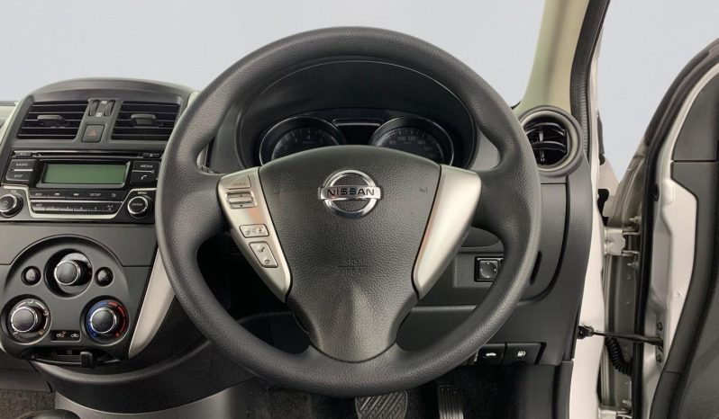 
								Nissan Almera 1.5 Acenta At full									