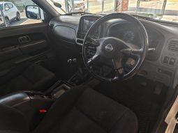 
										Nissan HARDBODY 2002 – ON/NP300 HARDBODY NP300 2.5 TDi 4X4 P/U D/C full									