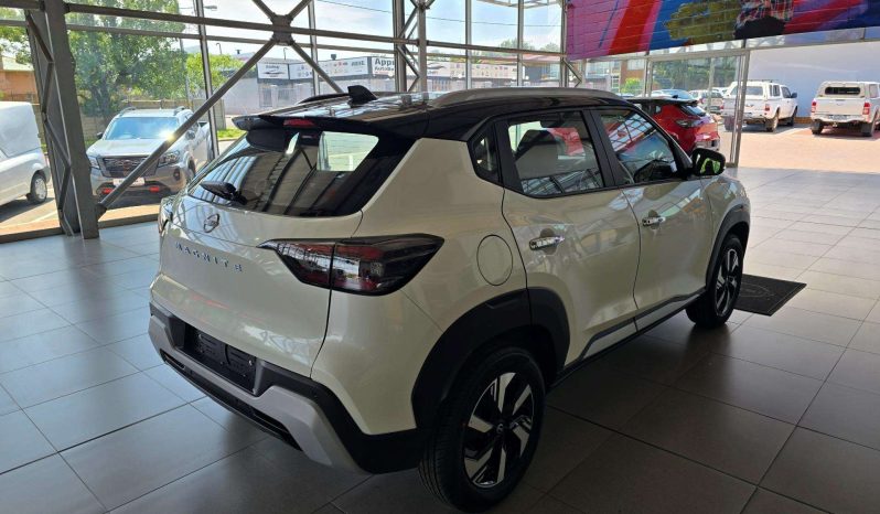 
								Nissan Magnite 1.0 Acenta MT full									