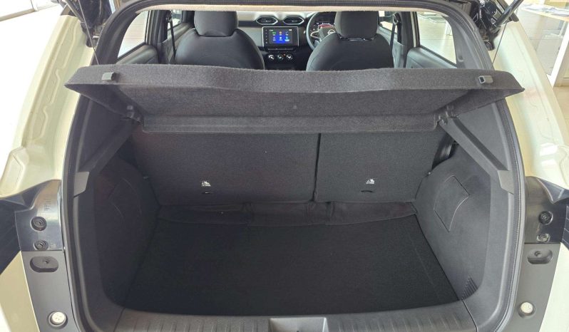 
								Nissan Magnite 1.0 Acenta MT full									