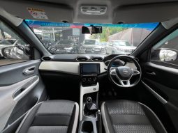 
										Nissan Magnite 1.0 T Acenta full									