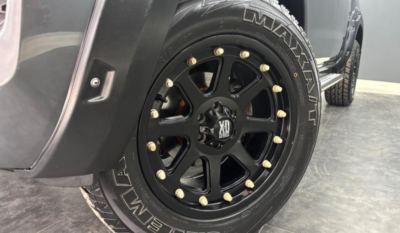 
								Nissan Navara 2.5D Le 4X4 D Cab At full									