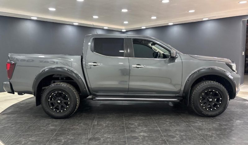 
								Nissan Navara 2.5D Le 4X4 D Cab At full									