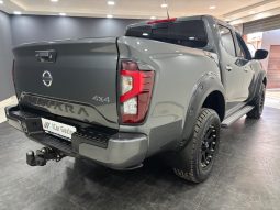 Nissan Navara 2.5D Le 4X4 D Cab At