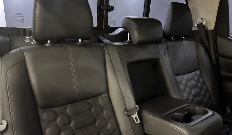 
								Nissan Navara 2.5D Le 4X4 D Cab At full									
