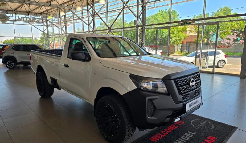 
								Nissan Navara 2.5D Xe S Cab 4X2 full									
