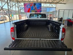 
										Nissan Navara 2.5D Xe S Cab 4X2 full									