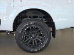 
										Nissan Navara 2.5D Xe S Cab 4X2 full									
