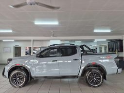 Nissan Navara NAVARA 2.5DDTi PRO-4X 4X4 A/T D/C P/U