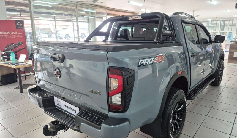
								Nissan Navara NAVARA 2.5DDTi PRO-4X 4X4 A/T D/C P/U full									