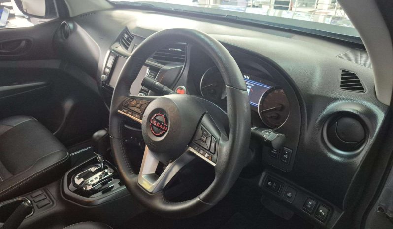 
								Nissan Navara NAVARA 2.5DDTi PRO-4X 4X4 A/T D/C P/U full									