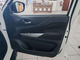 
										Nissan Navara NAVARA 2.5DDTi SE PLUS A/T D/C P/U full									