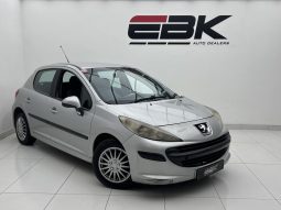 Peugeot 207 1.4 Xr 5-Door