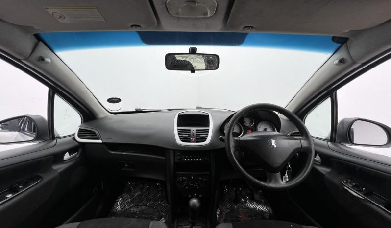 
								Peugeot 207 1.4 Xr 5-Door full									
