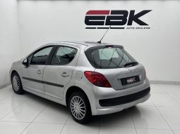 Peugeot 207 1.4 Xr 5-Door