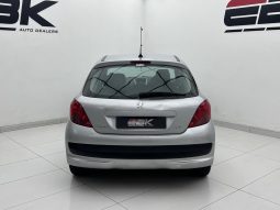Peugeot 207 1.4 Xr 5-Door