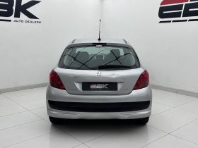 Peugeot 207 1.4 Xr 5-Door