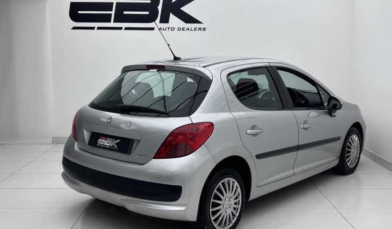
								Peugeot 207 1.4 Xr 5-Door full									