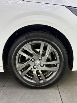 
										Peugeot 208 1.2 Active full									