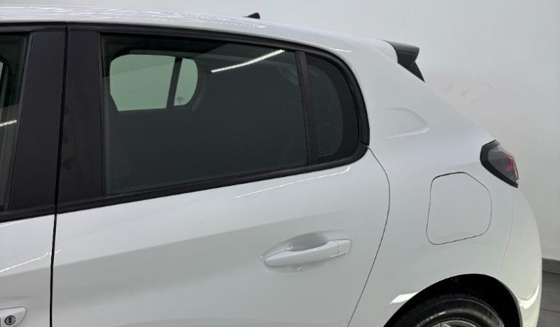 
								Peugeot 208 1.2 Active full									