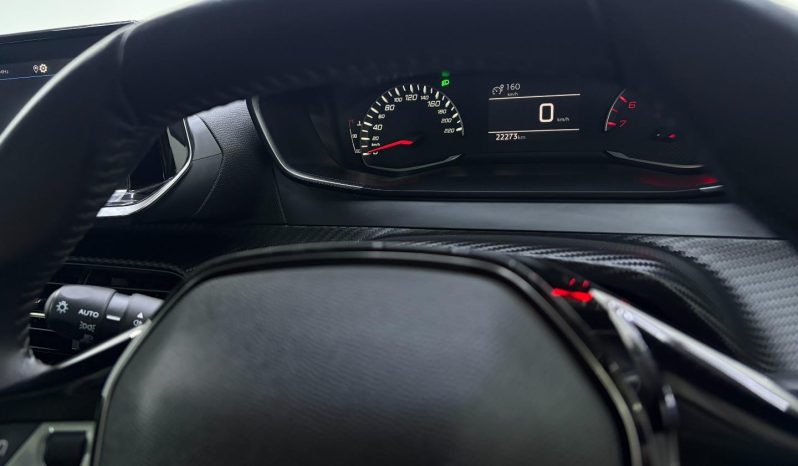 
								Peugeot 208 1.2 Active full									