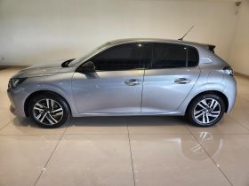 Peugeot 208 1.2T Allure At