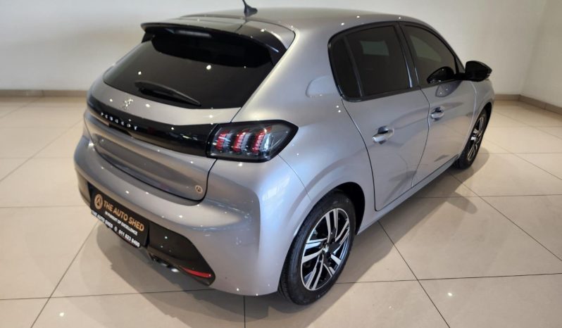 
								Peugeot 208 1.2T Allure At full									