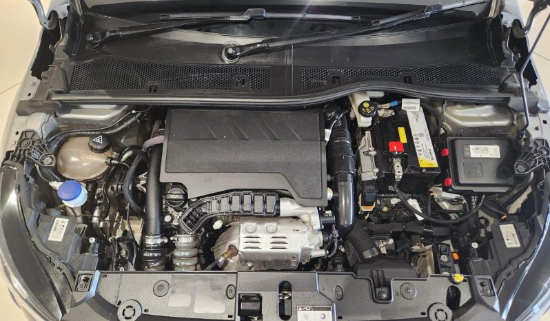 
								Peugeot 208 1.2T Allure At full									