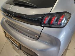 
										Peugeot 208 1.2T Allure At full									