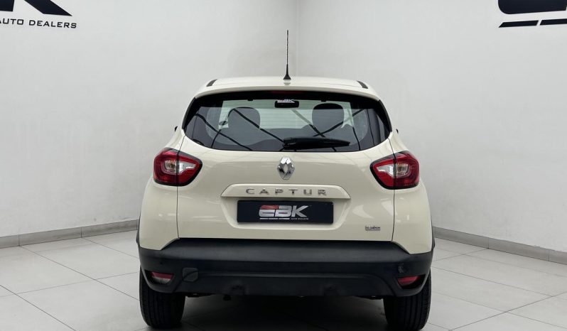 
								Renault Captur 0.9 Turbo Expression full									