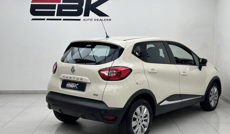 
								Renault Captur 0.9 Turbo Expression full									