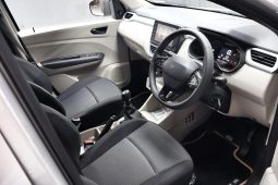 
										Renault Triber 1.0 Evolution full									