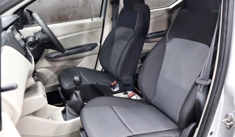 
								Renault Triber 1.0 Evolution full									